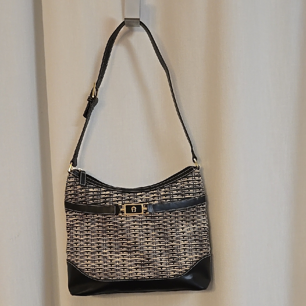 Etienne Aigner Woven Jute Shoulder Bag EUC Black and Tan Woven